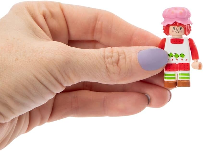 Strawberry Shortcake Produce Stand Build Set & Figure - 123 pieces