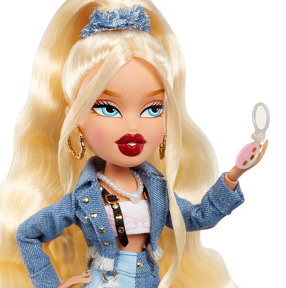 Bratz Alwayz Cloe Fashion Doll with 10 Accessories