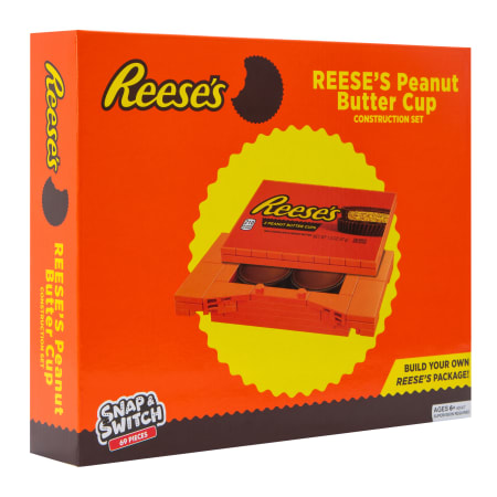 Reese's Peanut Butter Cup Snap and Switch Construction Set - 69 pieces